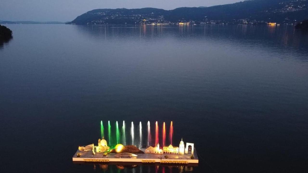 Little Suite Near Lake Verbania Bagian luar foto