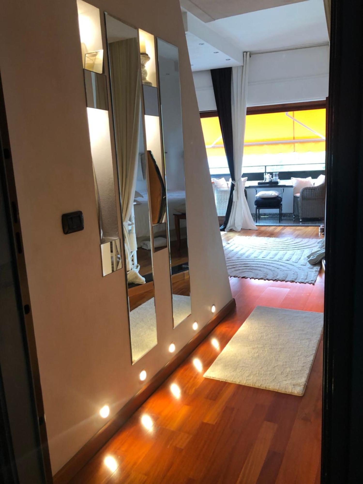 Little Suite Near Lake Verbania Bagian luar foto